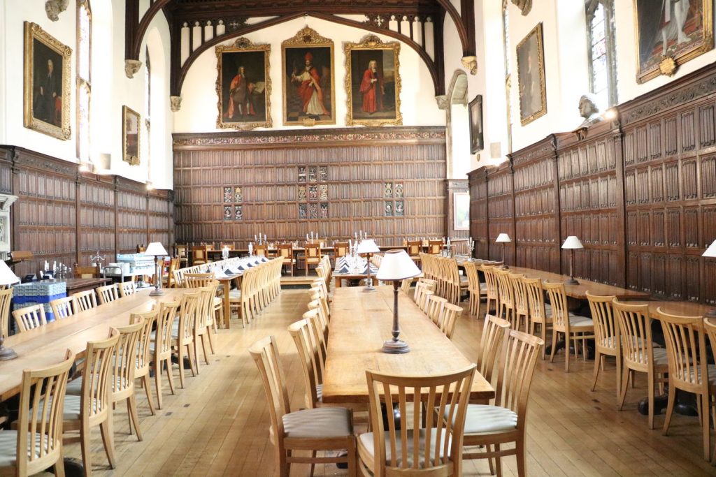 La Salle à manger de Magdalen College à Oxford