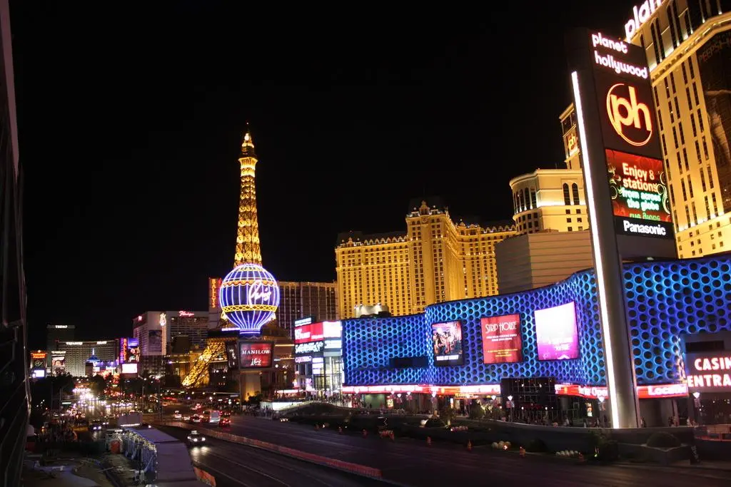 Las Vegas : Le Strip, hôtels thématiques et fontaines
