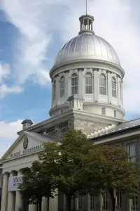 Marché Bonsecours dans le Vieux-Montréal