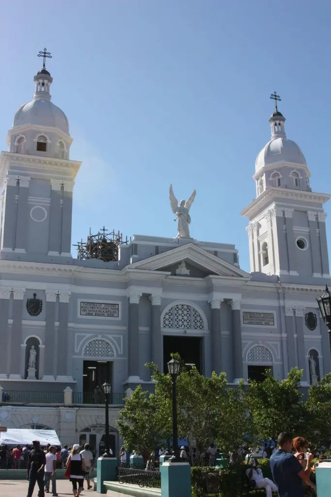 Animation autour du Parque Céspedes à Santiago de Cuba