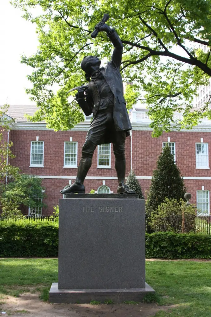 Statue The Signer à Philadelphie