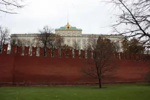 Mur et tours du Kremlin de Moscou