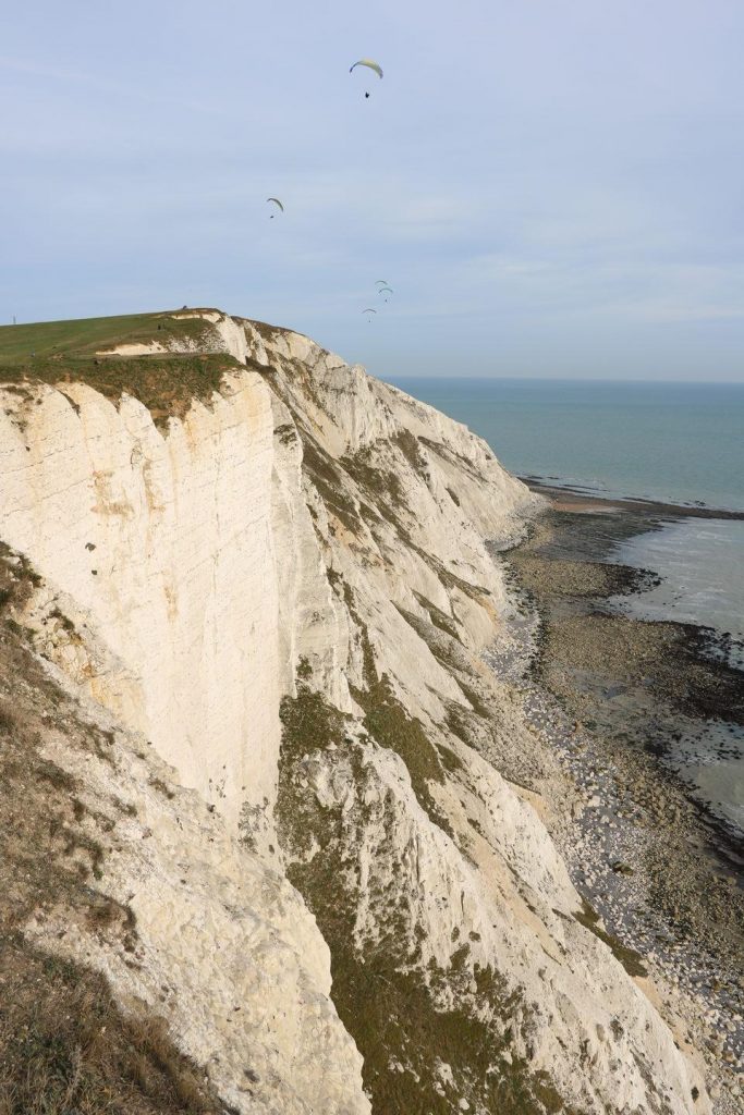 Phare de Beachy Head vu depuis les falaises