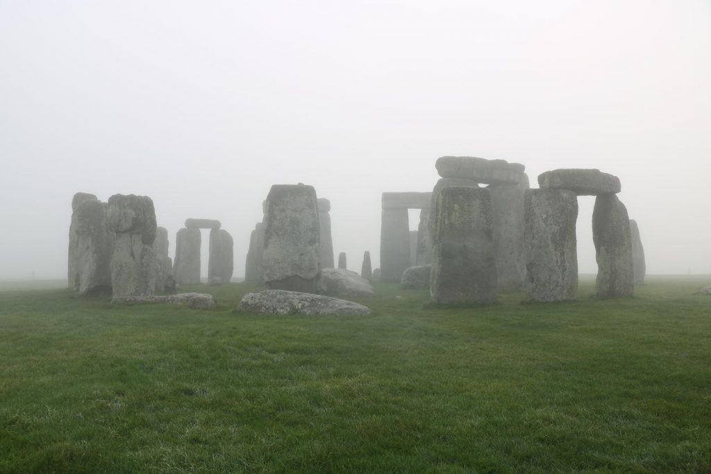 Stonehenge dans la brume