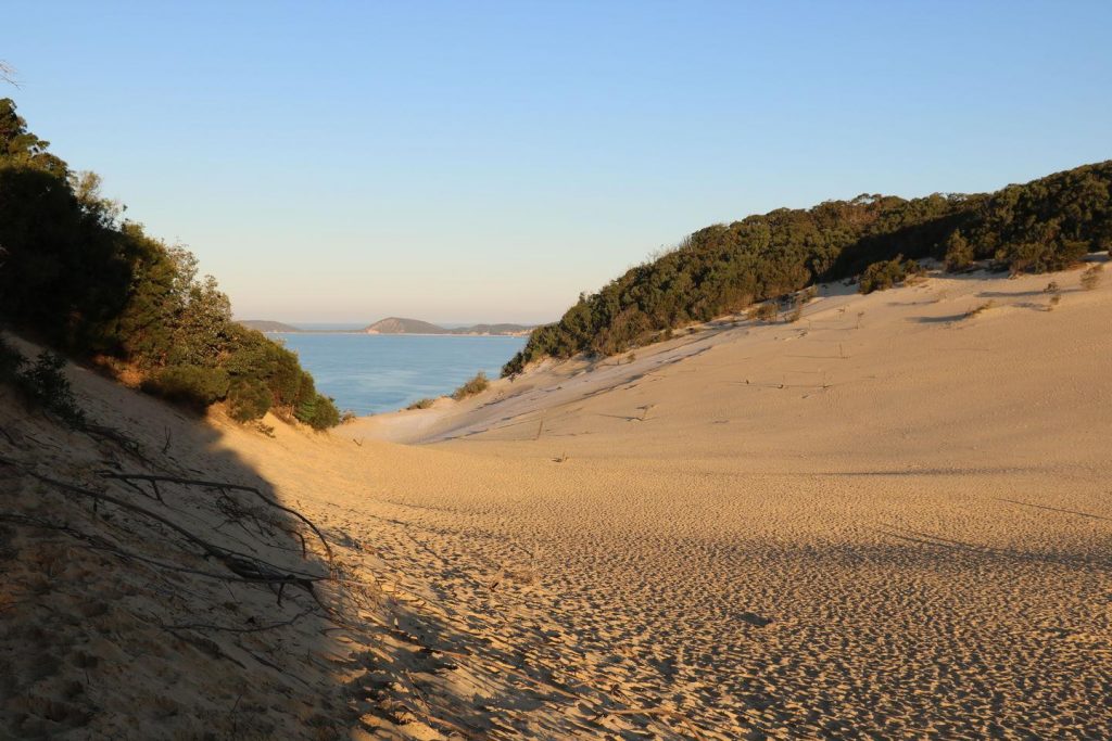 Vue depuis Carlo Sand Blow à Rainbow Beach