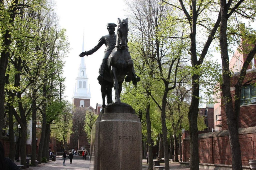 Statue de Paul Revere à Boston