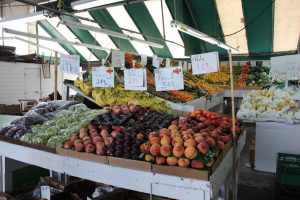 Étals du marché Jean-Talon à Montréal