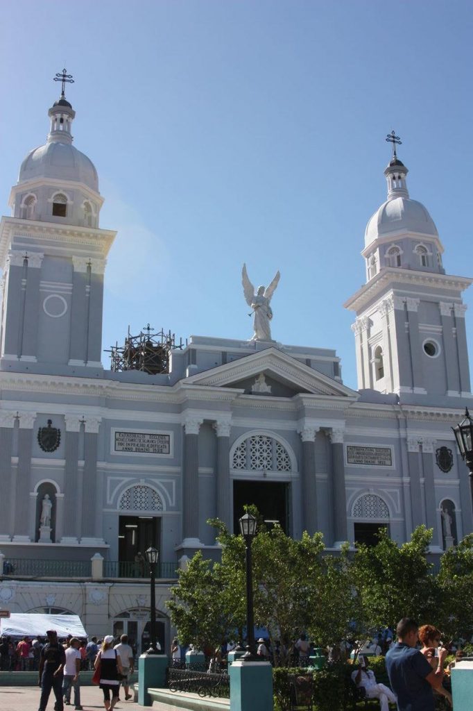Animation autour du Parque Céspedes à Santiago de Cuba