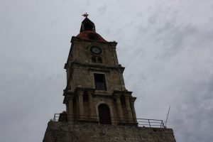 Tour de l'Horloge dans la vieille ville de Rhodes