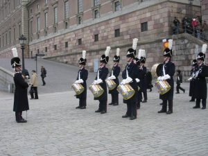 Relève de la garde devant le palais royal de Stockholm