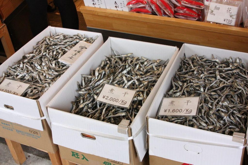 Étals du marché de Tsukiji à Tokyo