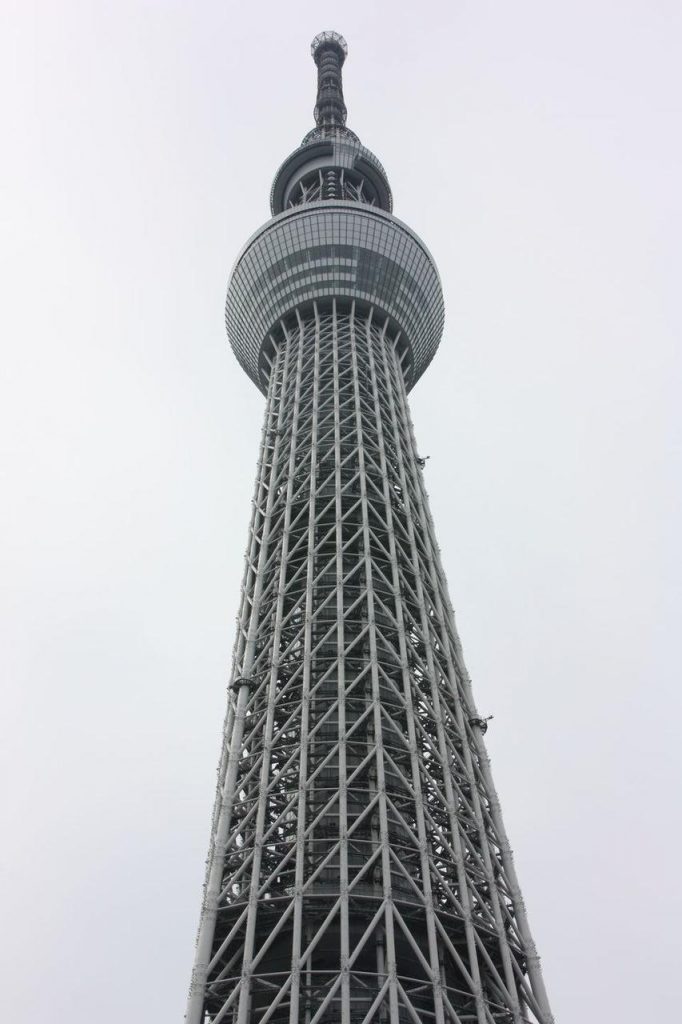 Tokyo Skytree vue depuis le sol