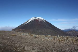 Vue sur le mont Ruapehu depuis la randonnée du Tongariro