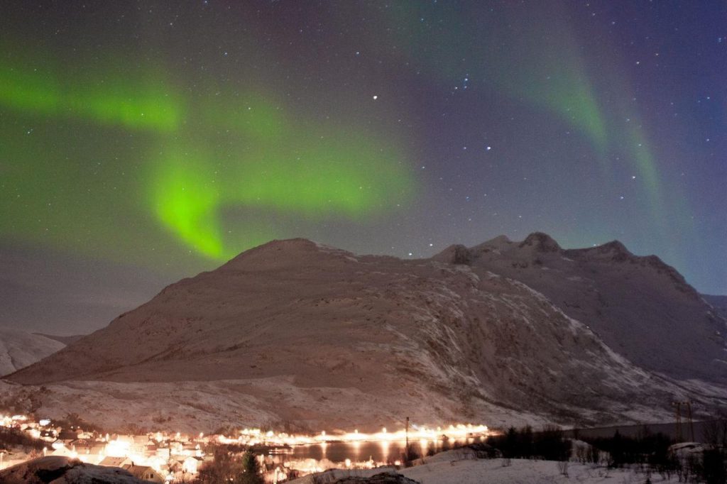 Aurore boréale dans le ciel de Tromsø