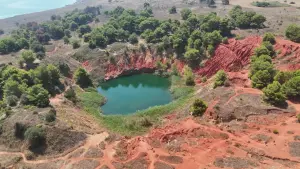 Cava di Bauxite près d'Otranto vue par drone