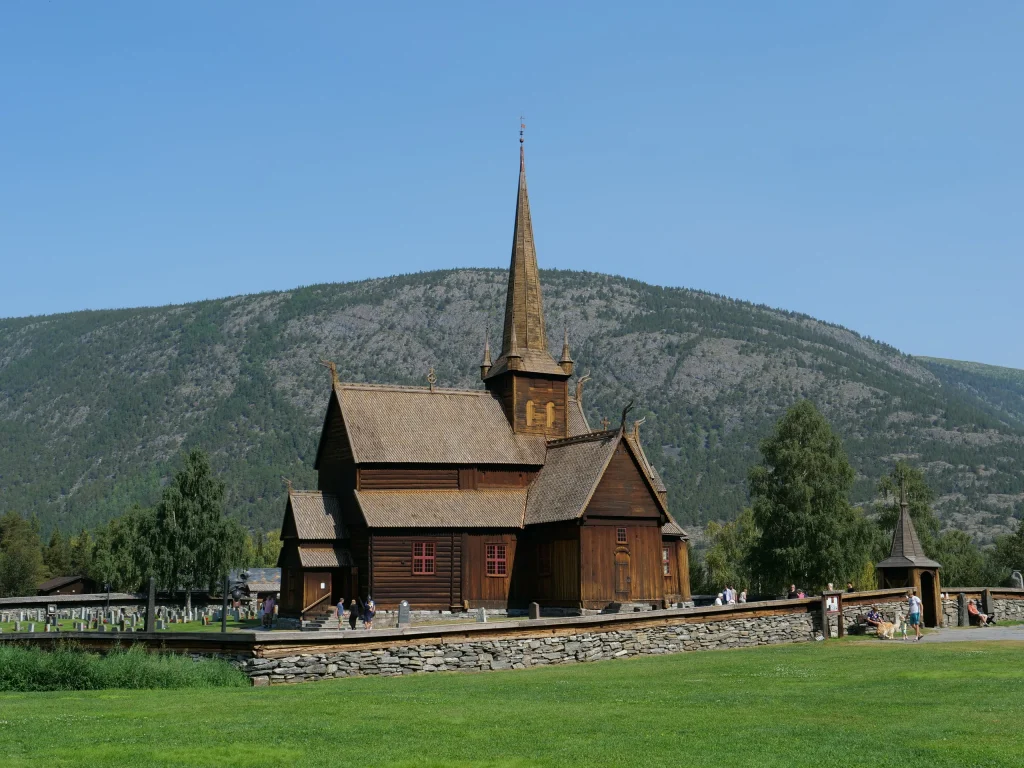 Église en bois de Lom en Norvège