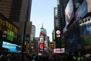 Times Square de nuit à New York