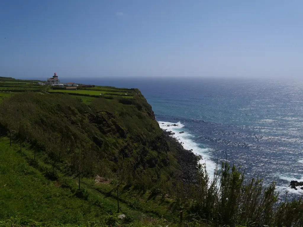 Phare sur la côte ouest de São Miguel