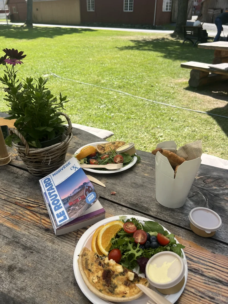 Quiche végétarienne achetée dans un food truck à Lærdal
