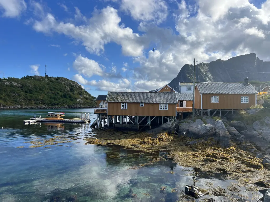 Rorbuer de Sakrisøy dans les îles Lofoten