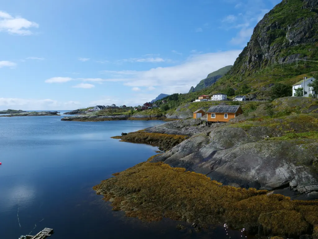 Route vers Reine dans les îles Lofoten