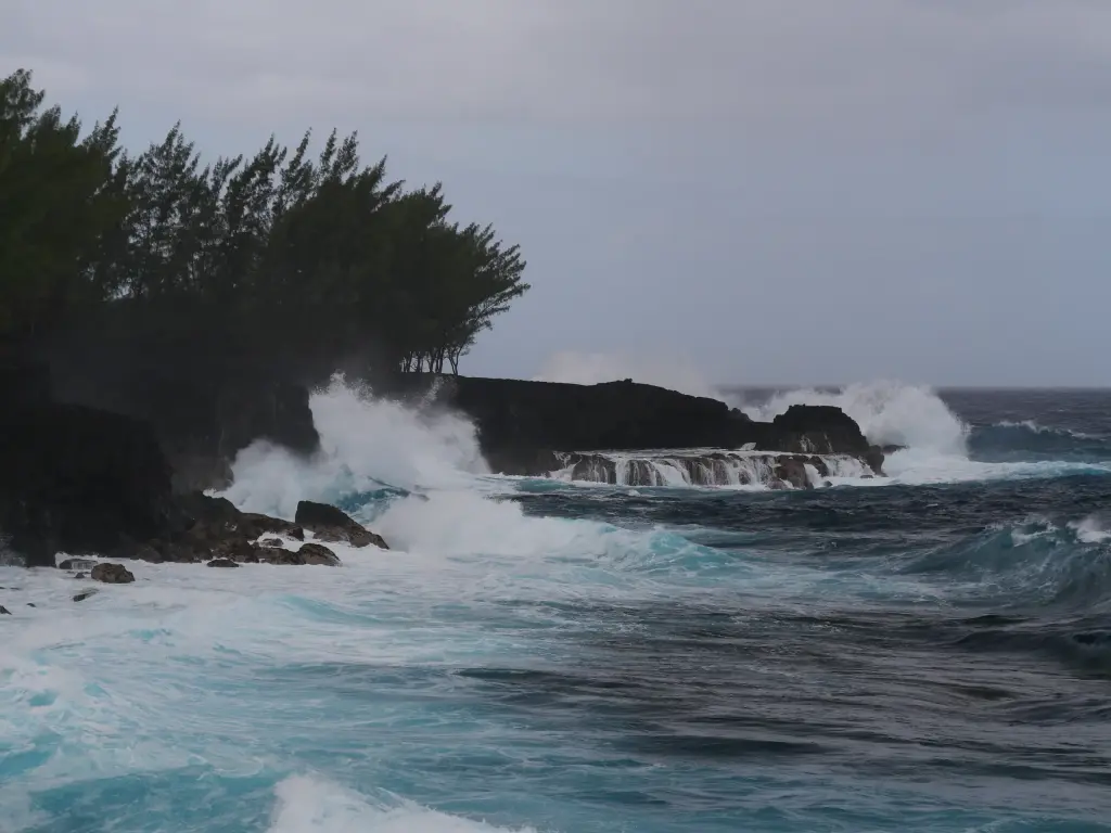 Littoral volcanique de Saint-Philippe sur la côte sud de La Réunion