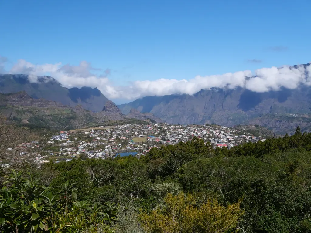 Panorama sur Cilaos depuis la Roche Merveilleuse