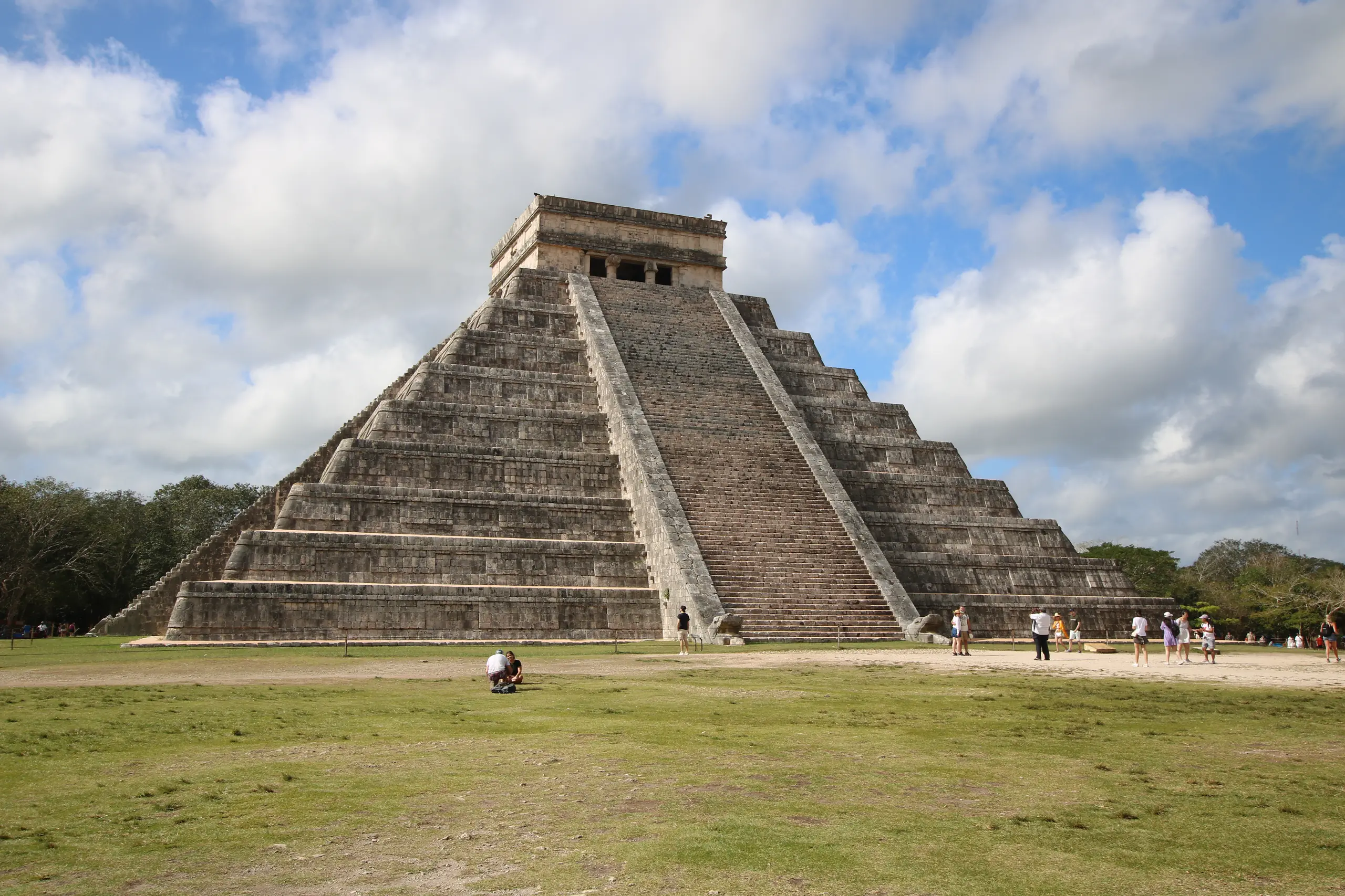 Pyramide de Kukulcán sur le site de Chichén Itzá au Mexique